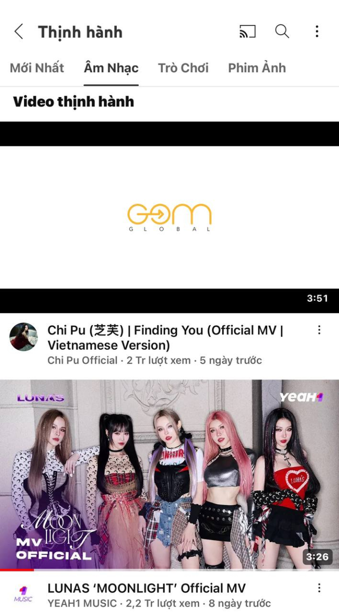 Chi Pu và các Chị Đẹp LUNAS nắm tay nhau dẫn đầu top trending YouTube Việt Nam.
