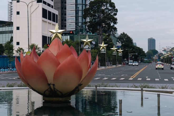 TP.HCM trầm lắng trong ngày đầu Quốc tang Tổng Bí thư Nguyễn Phú Trọng