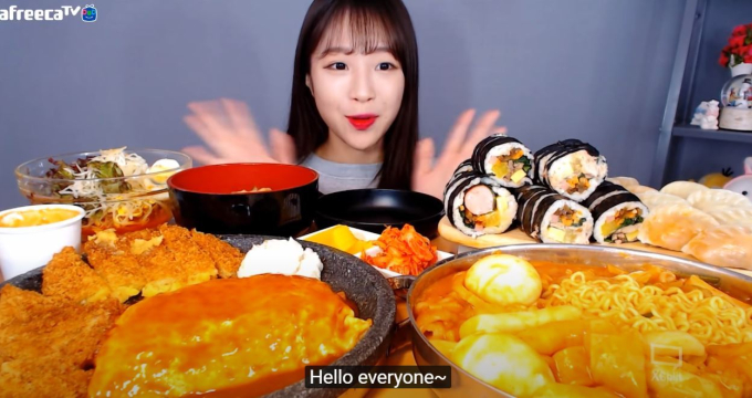 Tzuyang là YouTuber mukbang nổi tiếng tại Hàn Quốc