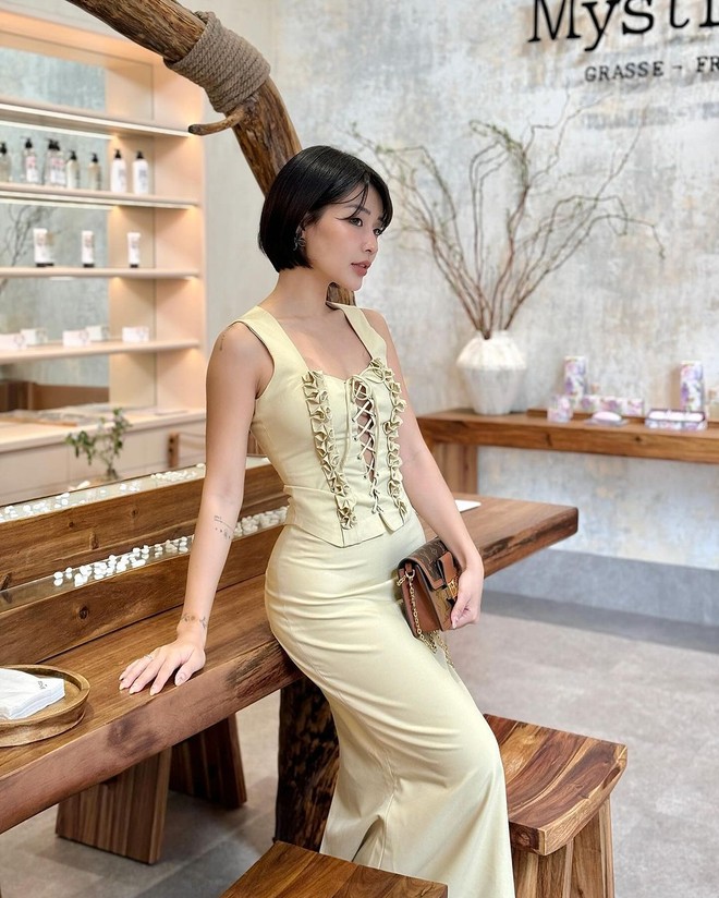 2 hot mom Trang Lou - Thanh Huyền bên năng động bên quyến rũ, style nào cũng “10 điểm không có nhưng”- Ảnh 24.