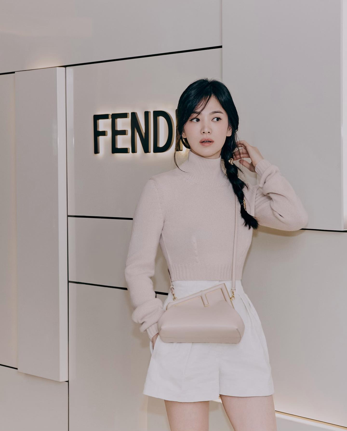 Song Hye Kyo dự show Fendi: Lần nào cũng đẹp xuất sắc trừ 2 lần- Ảnh 10.