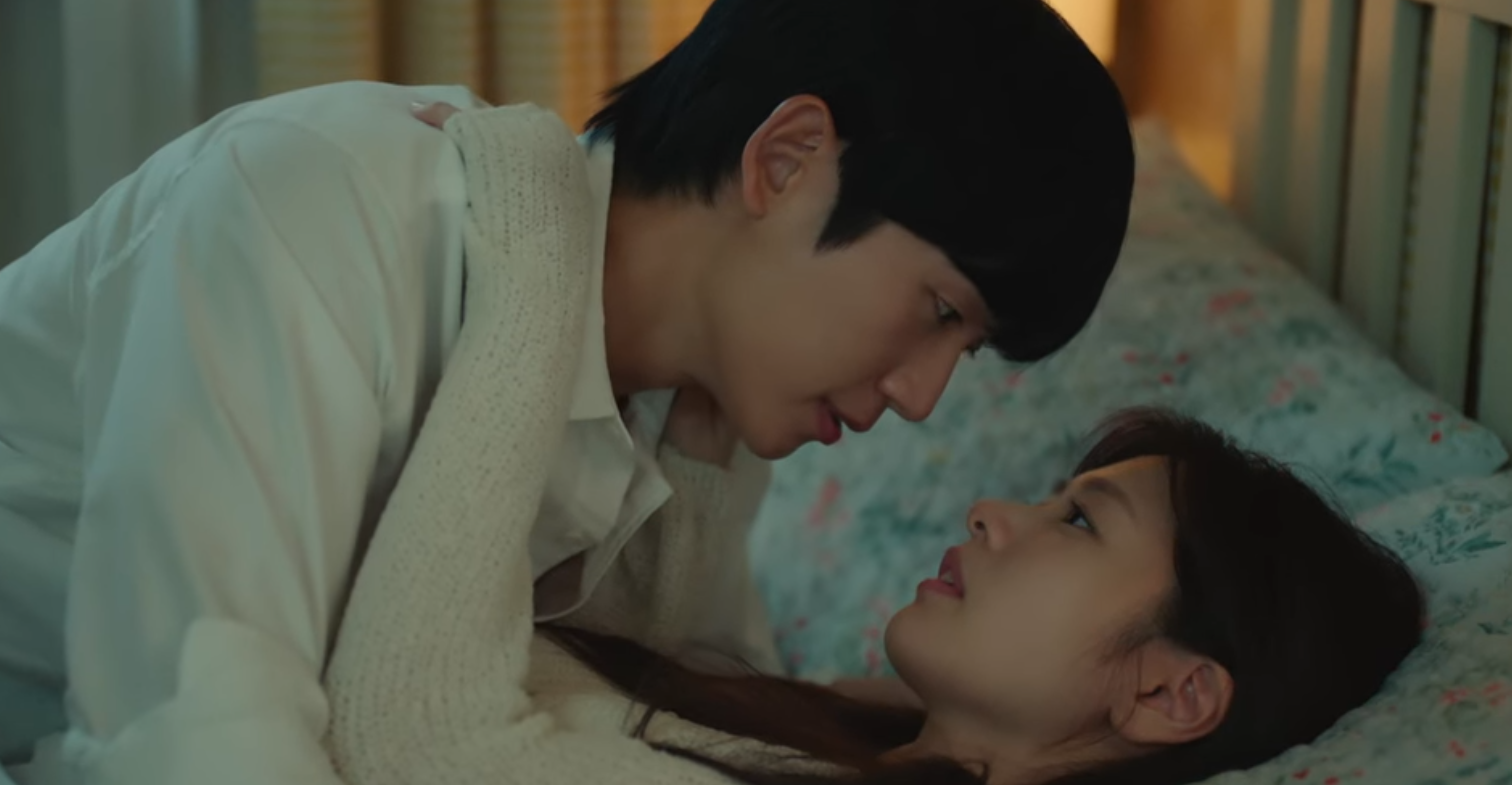 Love Next Door tập 12: Jung Hae In và Jung So Min có cảnh giường chiếu, netizen hú hét đòi cưới gấp