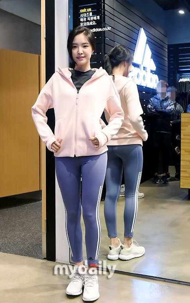 "Nữ hoàng legging" xứ Hàn có vóc dáng đỉnh thế nào mà mặc gì cũng đẹp?- Ảnh 1.