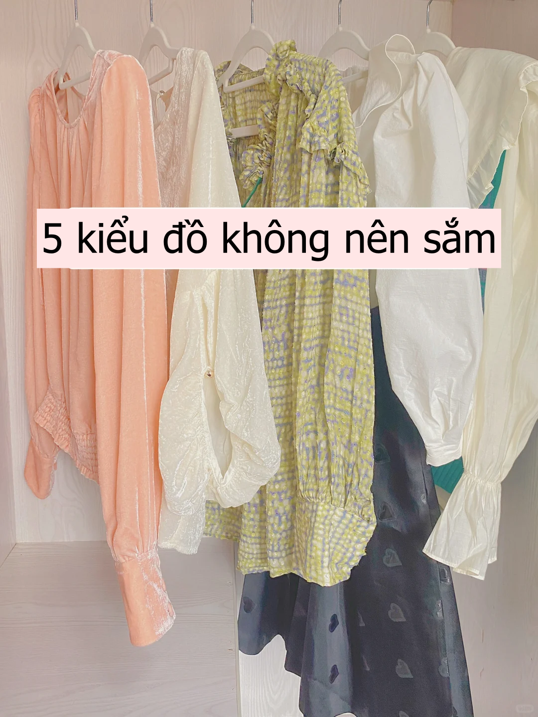 Phụ nữ qua tuổi 40 không nên mặc 5 loại trang phục này, trông rất "kém sang"- Ảnh 1.