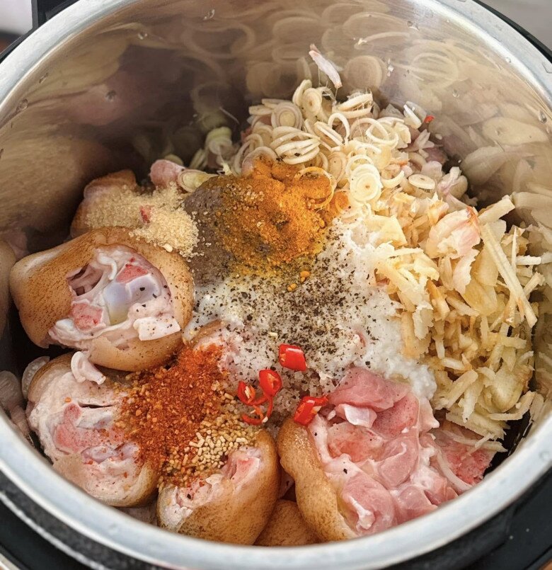 Trời lạnh, học mẹ đảm làm chân giò giả cầy thơm nức, đậm đà ăn với cơm hay bún đều ngon Trời lạnh, học mẹ đảm làm chân giò giả cầy thơm nức, đậm đà ăn với cơm hay bún đều ngon - 3