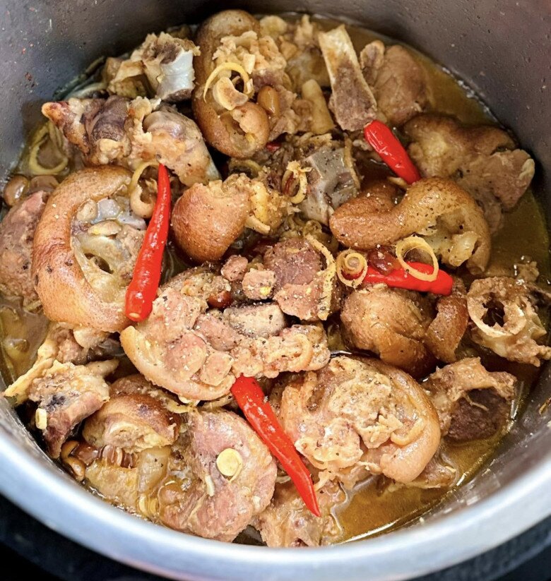 Trời lạnh, học mẹ đảm làm chân giò giả cầy thơm nức, đậm đà ăn với cơm hay bún đều ngon Trời lạnh, học mẹ đảm làm chân giò giả cầy thơm nức, đậm đà ăn với cơm hay bún đều ngon - 4