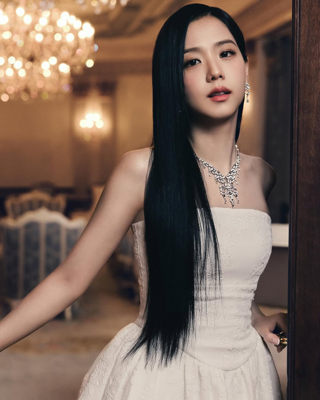 Một ngôi sao hạng A quỳ gối, xin Jisoo (BLACKPINK) tha thứ- Ảnh 5.