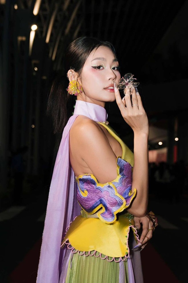 Tổ hợp makeup look long lanh nhất WeChoice Awards 2024 càng nhìn càng cuốn- Ảnh 33.