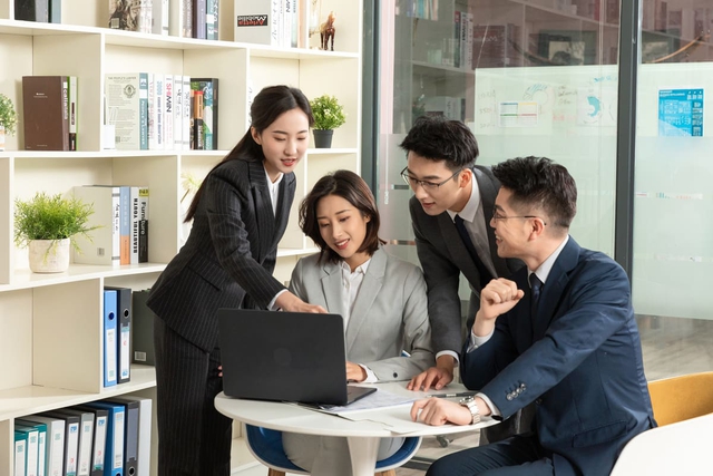 Ai cũng có thể trở thành “người vô hình” nơi công sở, làm NGAY 4 điều này để trở thành tâm giao của lãnh đạo, sự nghiệp thăng tiến không cản nổi- Ảnh 2. Ai cũng có thể trở thành “người vô hình” nơi công sở, làm NGAY 4 điều này để trở thành tâm giao của lãnh đạo, sự nghiệp thăng tiến không cản nổi- Ảnh 2.