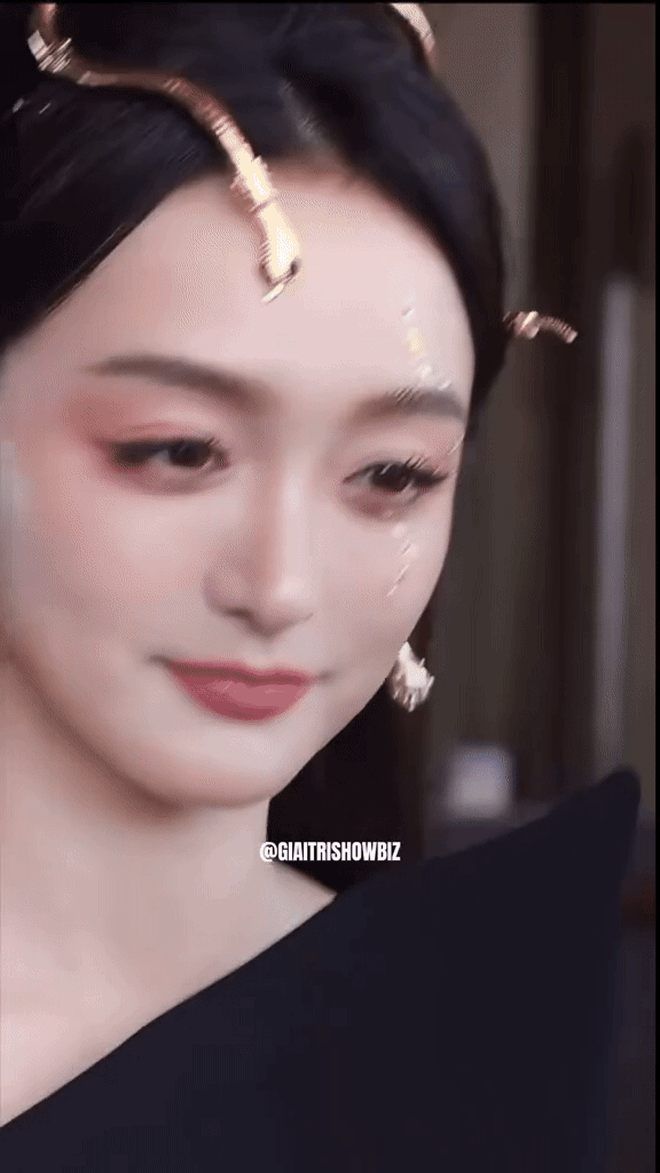 Đối thủ Lưu Diệc Phi và Châu Tấn “đóng băng nhan sắc” giỏi vô cùng- Ảnh 5. Đối thủ Lưu Diệc Phi và Châu Tấn “đóng băng nhan sắc” giỏi vô cùng- Ảnh 5.