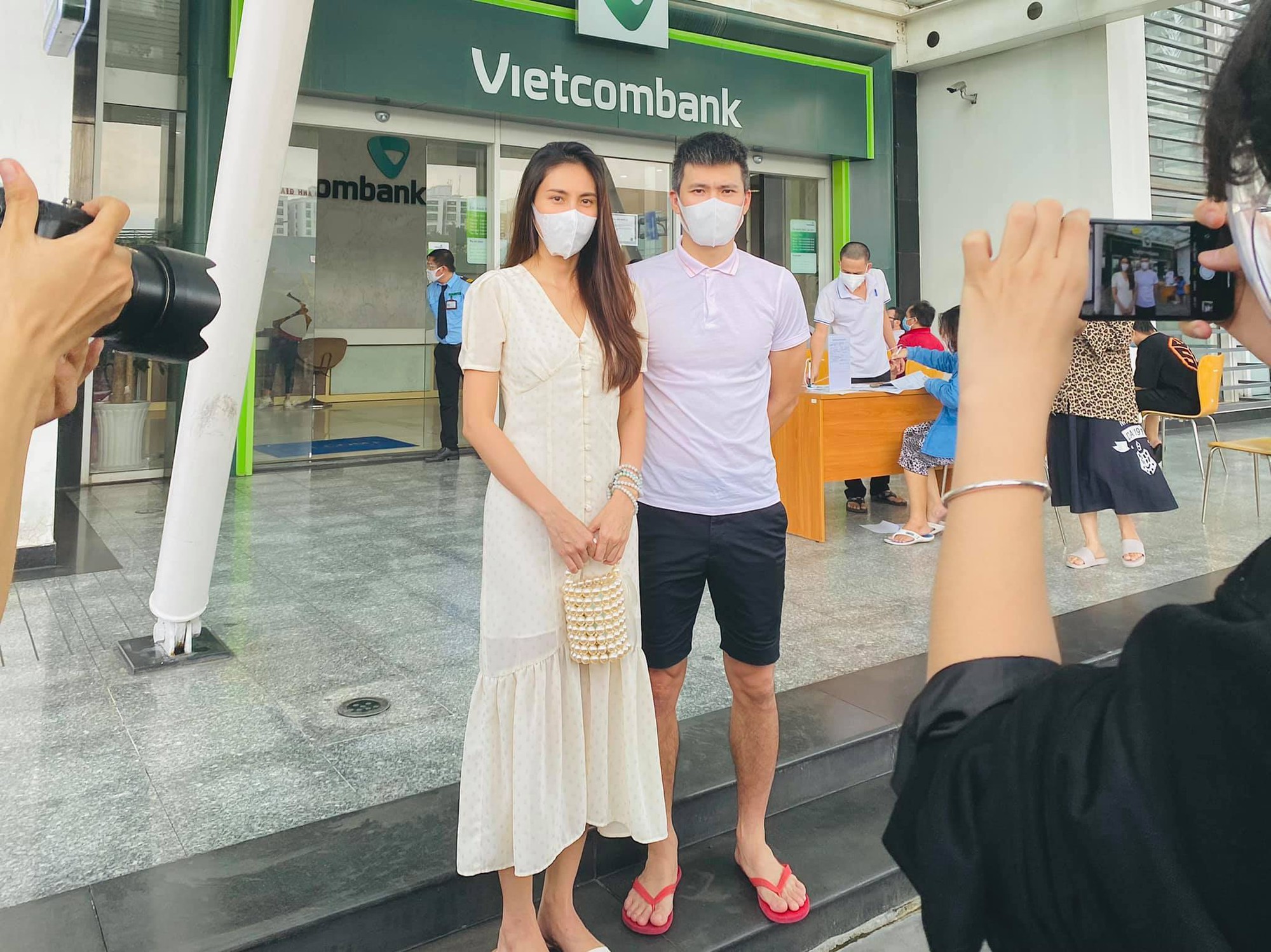 Tình thế hiện tại của vợ chồng Công Vinh - Thuỷ Tiên - Ảnh 2. Tình thế hiện tại của vợ chồng Công Vinh - Thuỷ Tiên - Ảnh 2.
