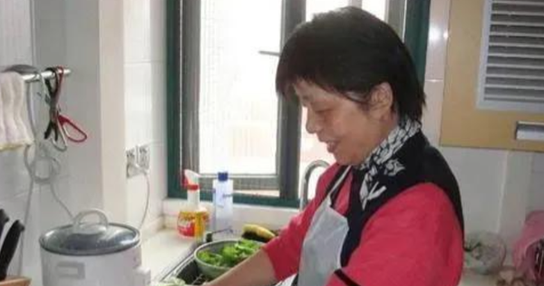 Trả lương giúp việc 52 triệu/tháng, trở về quê, phát hiện 1 bí mật khiến chúng tôi tái xanh mặt, lập tức sa thải cô ta