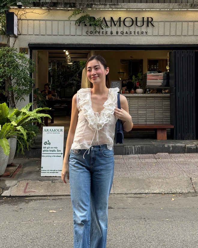 Đã tìm ra 3 mỹ nhân Việt mặc quần jeans đẹp nhất mùa xuân năm nay- Ảnh 1. Đã tìm ra 3 mỹ nhân Việt mặc quần jeans đẹp nhất mùa xuân năm nay- Ảnh 1.
