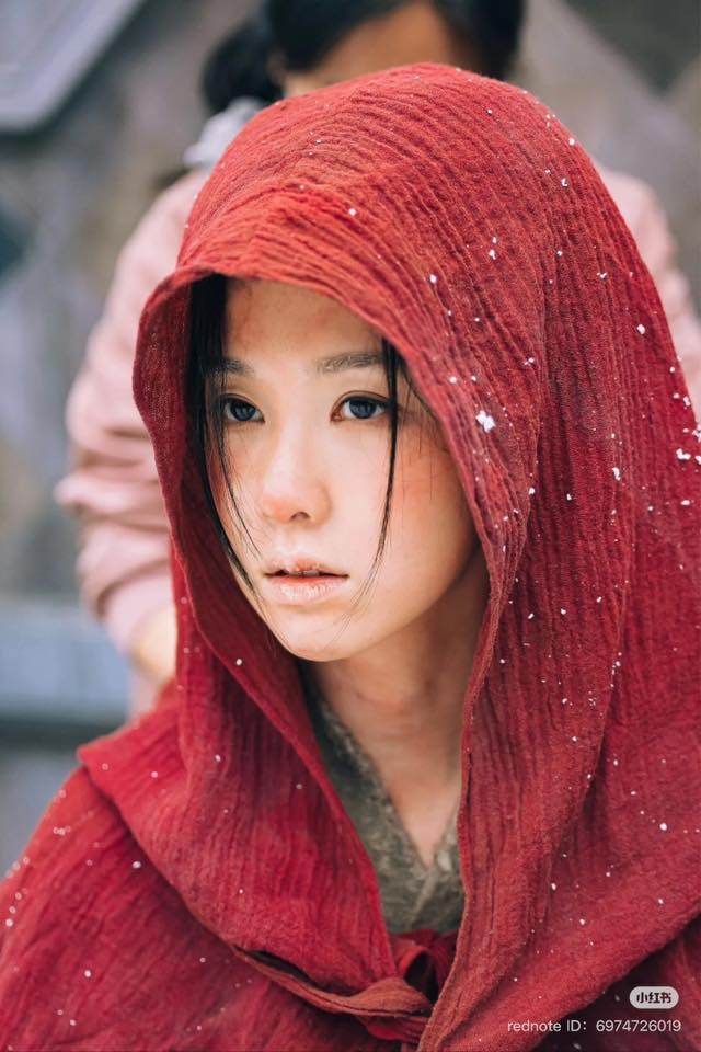 Mỹ nhân Trung Quốc đẹp "tuyệt đối điện ảnh" làm rung động lòng người: Đã đẹp còn diễn tốt, phim cổ trang mới gây sốt MXH - Ảnh 5. Mỹ nhân Trung Quốc đẹp "tuyệt đối điện ảnh" làm rung động lòng người: Đã đẹp còn diễn tốt, phim cổ trang mới gây sốt MXH - Ảnh 5.