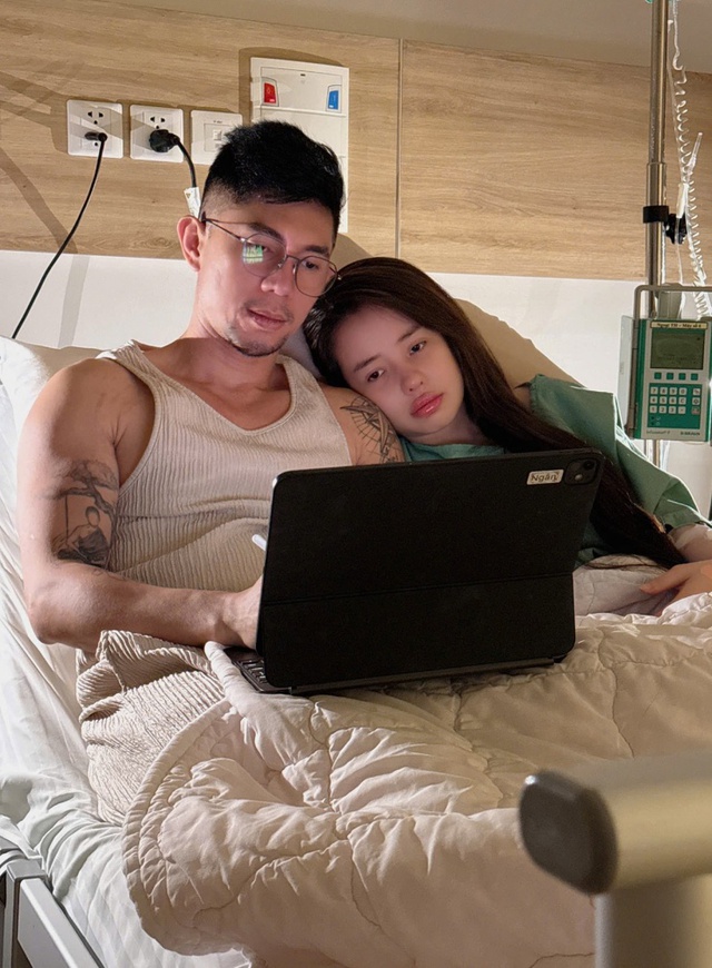 Tình hình hiện tại của Ngân 98 sau khi nhập viện phẫu thuật gấp, đặc biệt lo sợ về 1 vấn đề Tình hình hiện tại của Ngân 98 sau khi nhập viện phẫu thuật gấp, đặc biệt lo sợ về 1 vấn đề
