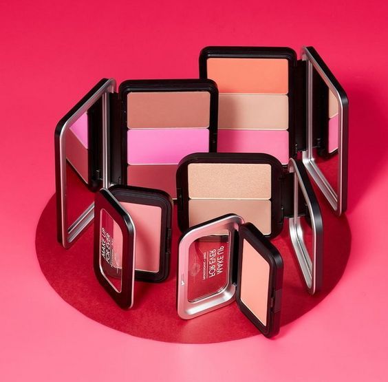 Từng là "tượng đài" trong làng makeup, Make Up For Ever giờ đâu mất rồi? Từng là "tượng đài" trong làng makeup, Make Up For Ever giờ đâu mất rồi?