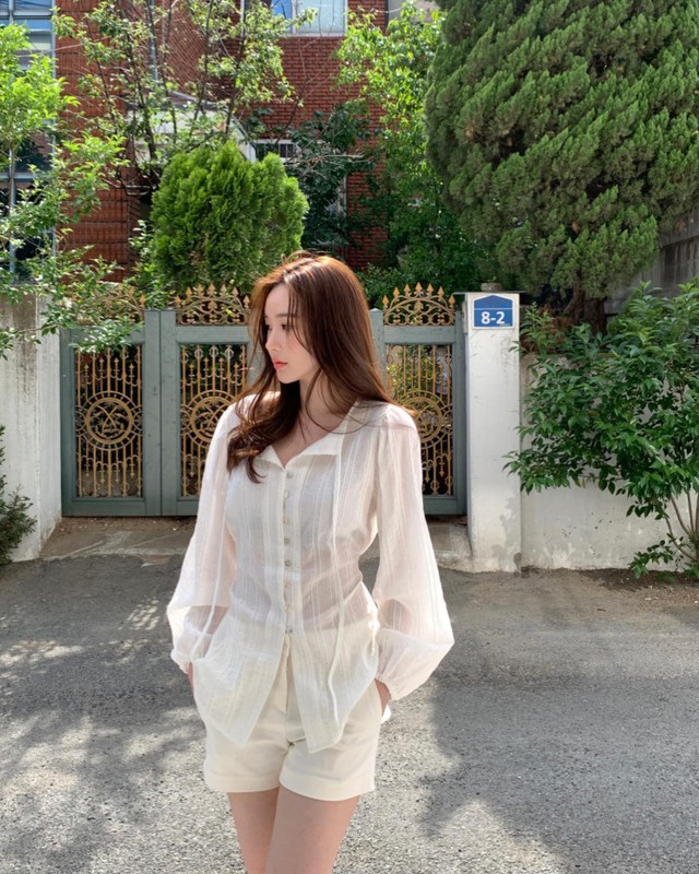 Mặc đẹp cực kỳ dễ nếu chị em biết 10 cách phối đồ trắng- Ảnh 3. Mặc đẹp cực kỳ dễ nếu chị em biết 10 cách phối đồ trắng- Ảnh 3.