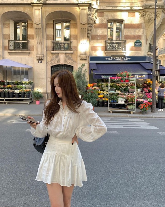 Mặc đẹp cực kỳ dễ nếu chị em biết 10 cách phối đồ trắng- Ảnh 4. Mặc đẹp cực kỳ dễ nếu chị em biết 10 cách phối đồ trắng- Ảnh 4.