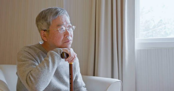 Sống đến 70 tuổi: Cuối cùng tôi cũng hiểu ra rằng cách sống tốt nhất chỉ trong 3 câu nói