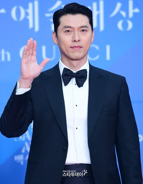 Không ai ngờ Hyun Bin trên thảm đỏ và ở nhà lại khác xa đến vậy Không ai ngờ Hyun Bin trên thảm đỏ và ở nhà lại khác xa đến vậy