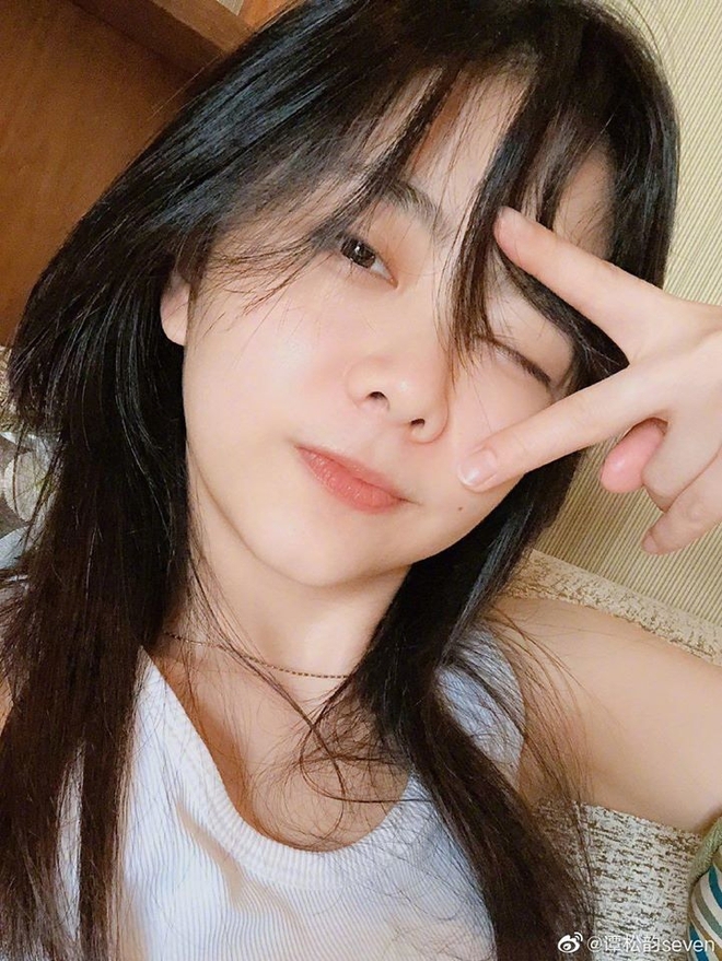 "Nữ thần thanh xuân" 34 tuổi lộ mặt mộc trẻ măng, mê thải độc da bằng 1 thứ có trong tủ lạnh mọi nhà- Ảnh 5. "Nữ thần thanh xuân" 34 tuổi lộ mặt mộc trẻ măng, mê thải độc da bằng 1 thứ có trong tủ lạnh mọi nhà- Ảnh 5.