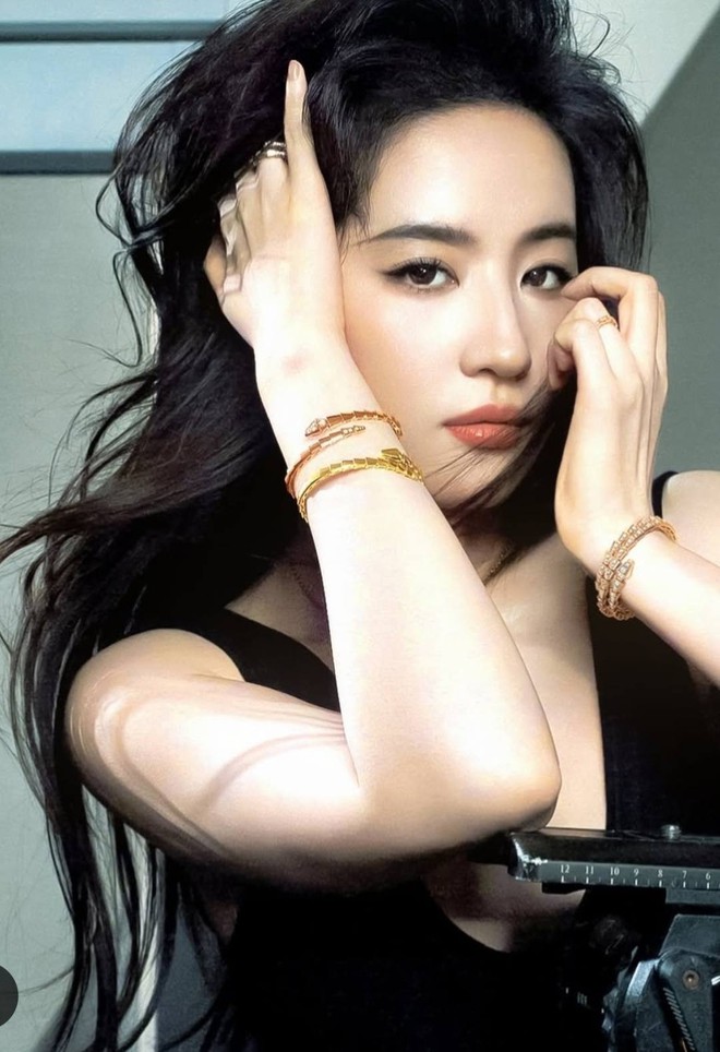 "Thần tiên tỷ tỷ" Lưu Diệc Phi hay bị soi đủ thứ, riêng có điểm này lại không chê vào đâu được- Ảnh 11. "Thần tiên tỷ tỷ" Lưu Diệc Phi hay bị soi đủ thứ, riêng có điểm này lại không chê vào đâu được- Ảnh 11.